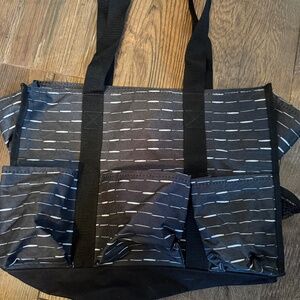 THIRTY ONE TOTE BAG, NEW, WITH ZIPPER